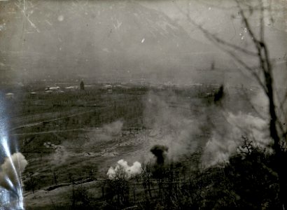 Hauptübung des Sturmkurses in Levico, Explosionen von Handgranaten und Minen (BildID 15622913)
