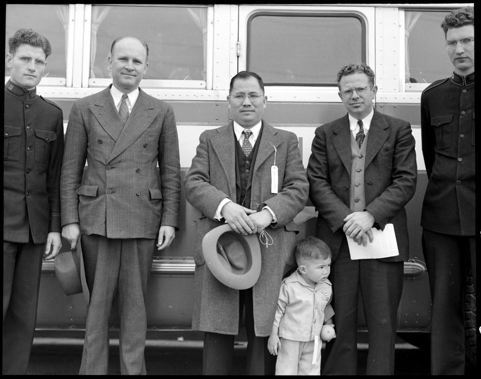 Hayward, California. Members of clergy and Salvation Army bid farewell to evacuee minister, Reveren . . . - NARA - 537497