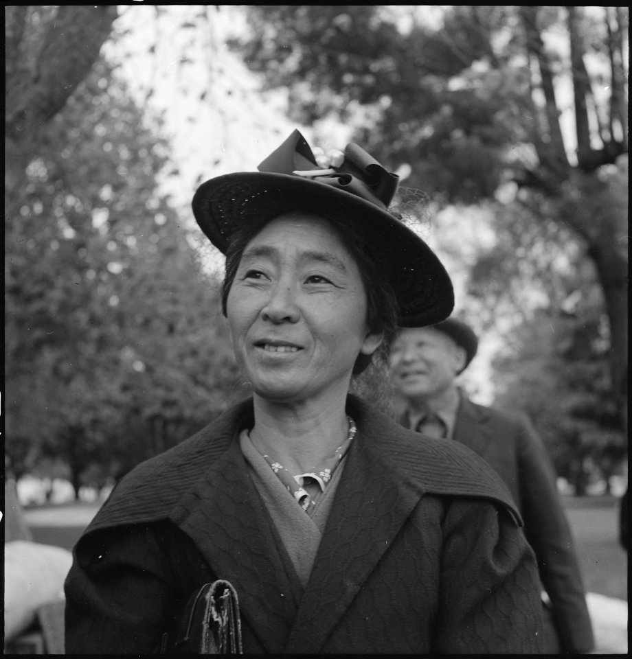 Hayward, California. This evacuee, from a farm in Alameda County, awaits evacuation bus. Evacuees . . . - NARA - 537520