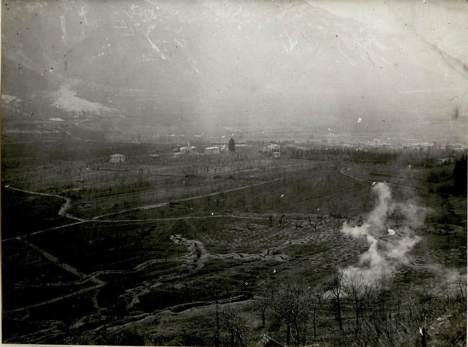 Hauptübung des Sturmkurses in Levico, Explosionen von Handgranaten und Minen (BildID 15622899)