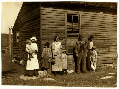 Hazel family (very poorly educated). Children have not been to school this year although living within 1 1-2 miles of school 5-7. See Kentucky report and special card. LOC cph.3a31146