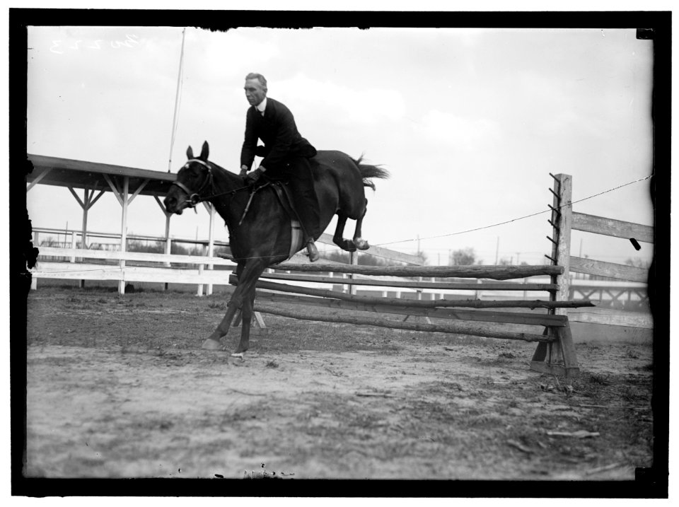 HAZEN, MELVIN C. HORSE SHOW LCCN2016869875