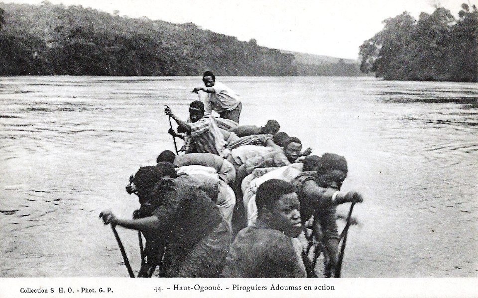 Haut Ogooué-Piroguiers Adoumas en action