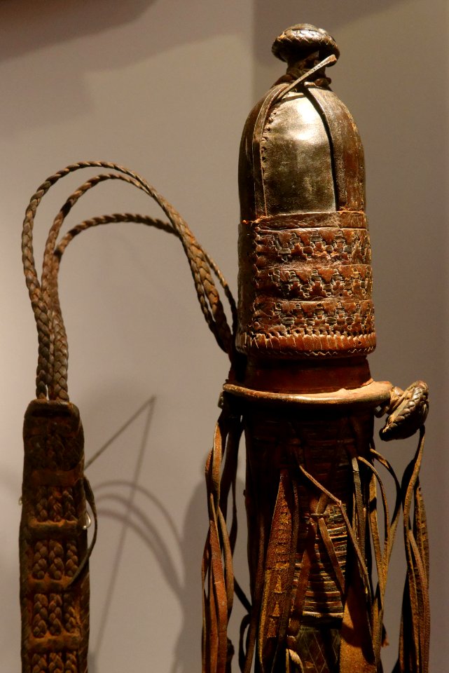 Hausa quiver Quai Branly 71.1897.61.84