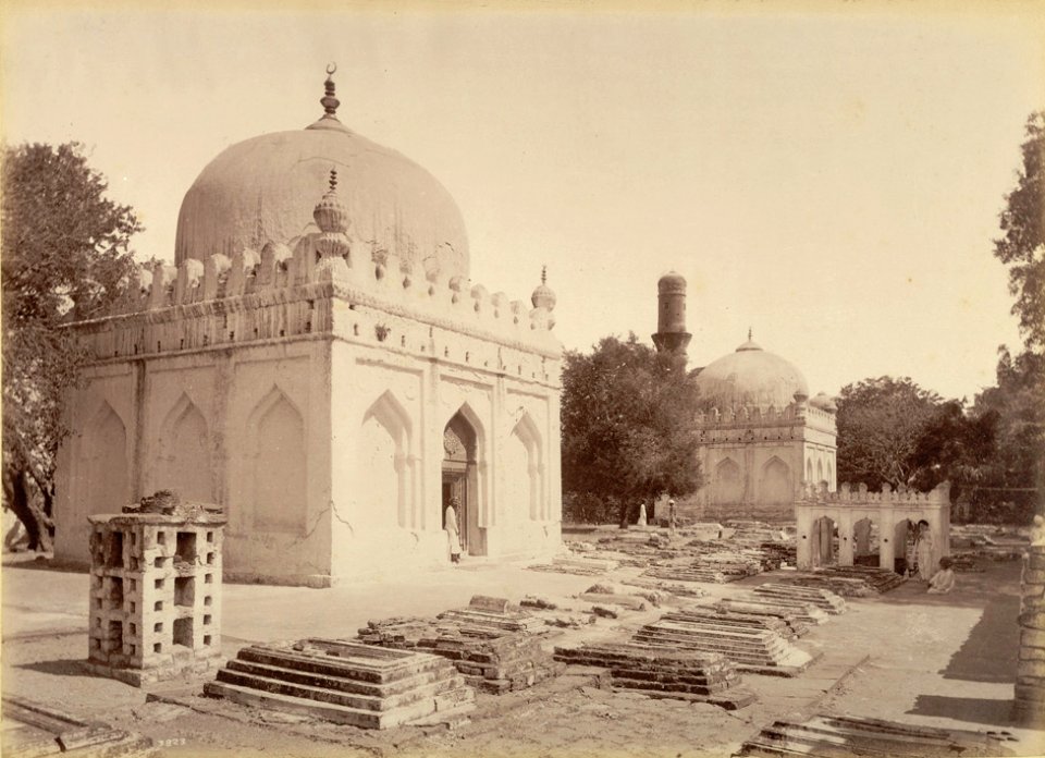 He Shekh-ka-Roza the dargah of Banda-Nawaz Gulbarga