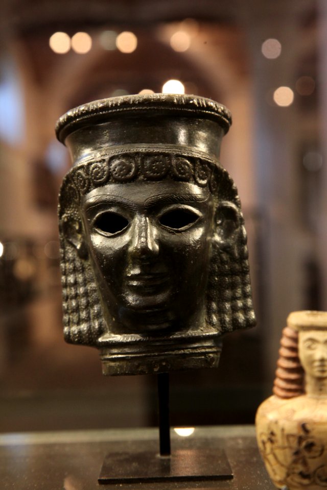 Head of a woman-Br 1-IMG 3137