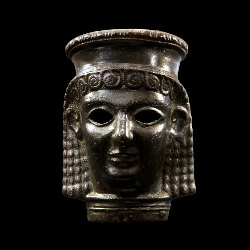 Head of a woman-Br 1-IMG 4931-black
