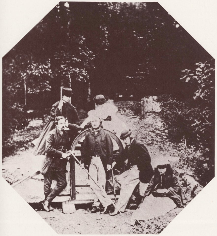 Hawarden, Clementina - Gruppe mit Maschine (Zeno Fotografie)