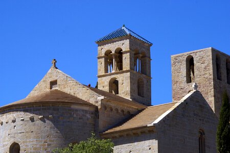 Monastery of sant benet churches religious monuments