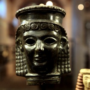 Head of a woman-Br 1-IMG 3136