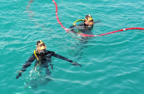 Heavy Lift Dive Inspection 130224-N-CG436-066