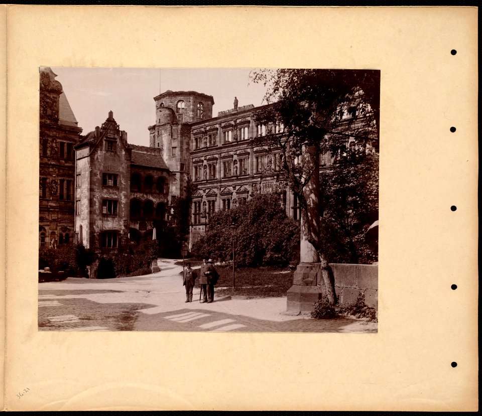 Heidelberg Castle courtyard