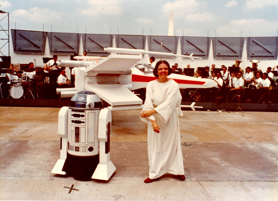 Heidi Hunter as Princess Leia during a Star Wars themed Lollipops concert (U.S. Navy file photo-released) (28205884801)