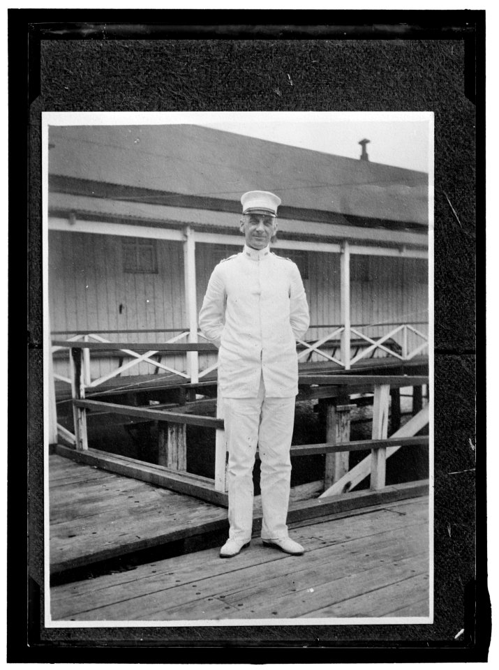 HEISER, VICTOR GEORGE. PHYSICIAN, HYGIENIST, U.S. PUBLIC HEALTH. MEDICAL DIRECTOR, RESERVE CORPS LCCN2016864875