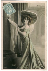 HELD, Anna KF. 90-87. Scala. Photo Reutlinger