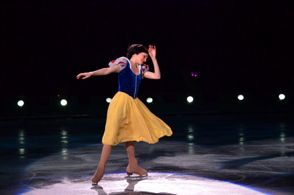 Ice skating disney black snow
