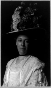 Helen Herron Taft, half-length portrait, facing front, wearing hat with large flowers LCCN91789790