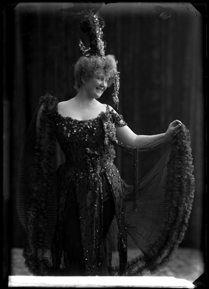 Helfrid Lambert in Underbarnet at Södra teatern 1906 - SMV - NL003