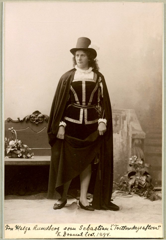 Helga Rundberg, rollporträtt - SMV - H4 111
