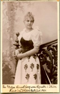 Helga Rundberg, rollporträtt - SMV - H4 116