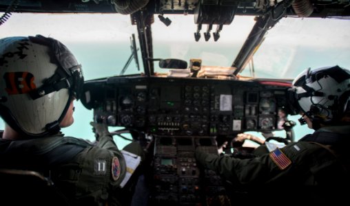 Helicopter Mine Countermeasures Squadron (HM) 15 140626-N-NI474-061