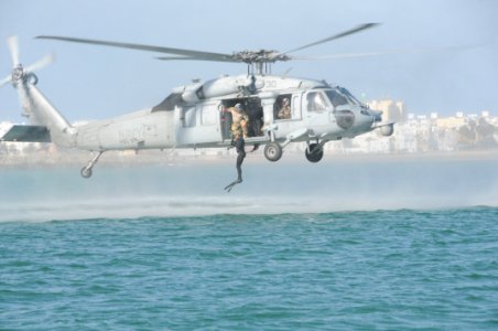 Helicopter rope suspension training 150305-N-VJ282-107