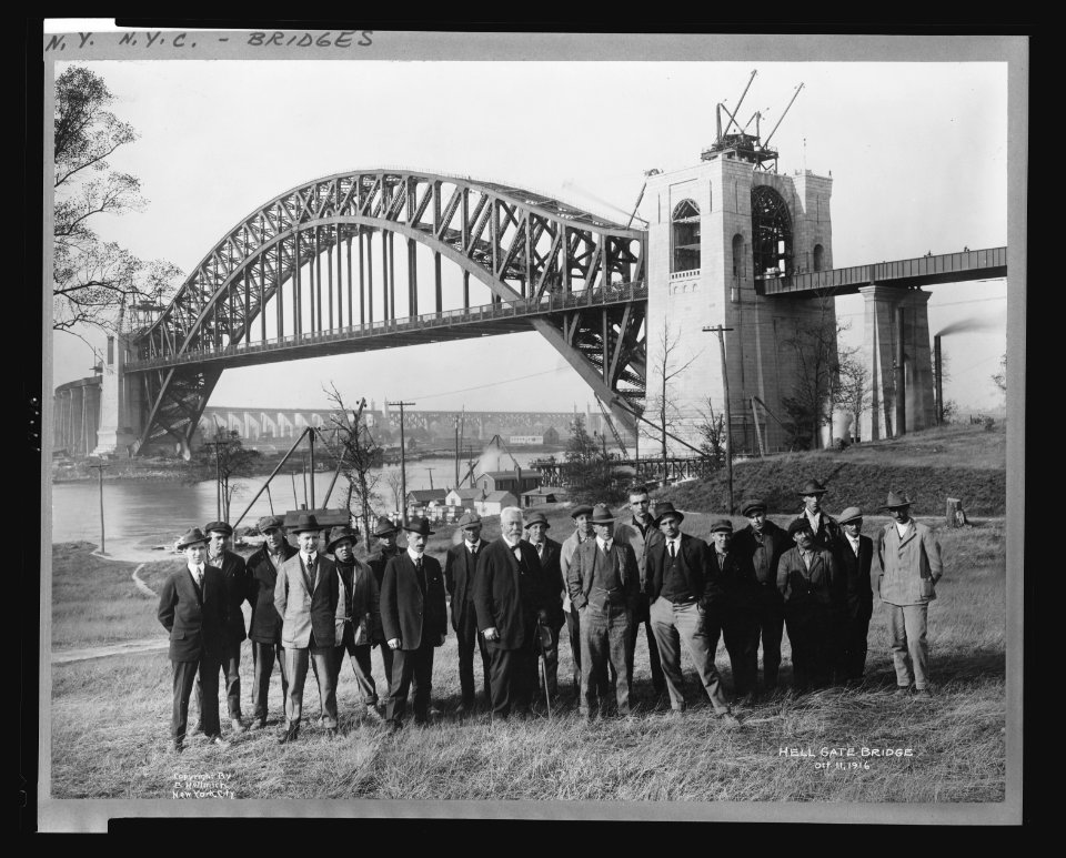 Hell Gate Bridge, Oct. 11, 1916 LCCN2002699463