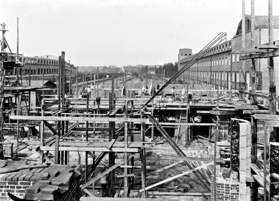 Helsingin rautatieaseman, arkkitehti Eliel Saarinen 1914, rakennustöitä - N925 (hkm.HKMS000005-km0000pdl2)