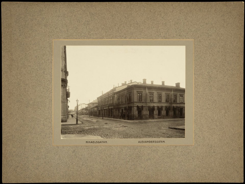 Helsinki 1897, Aleksanterinkatu 13, 15. Mikonkatu 5, 7, 9, 11. - G16166 - hkm.HKMS000005-km0000m8sp