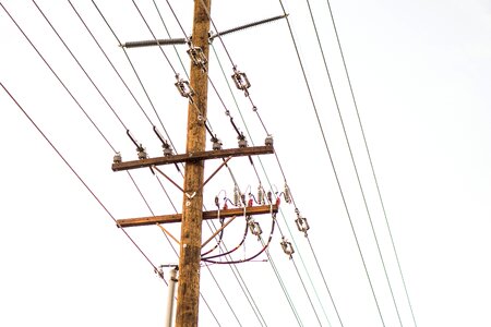 Pole transmission line
