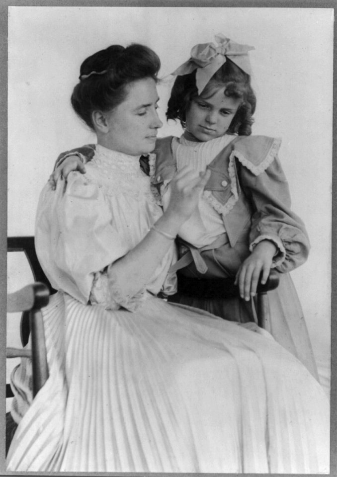 Helen Keller, 1880-1968 LCCN2002706676