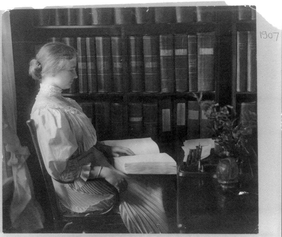 Helen Keller, 1880-1968 LCCN2004668359
