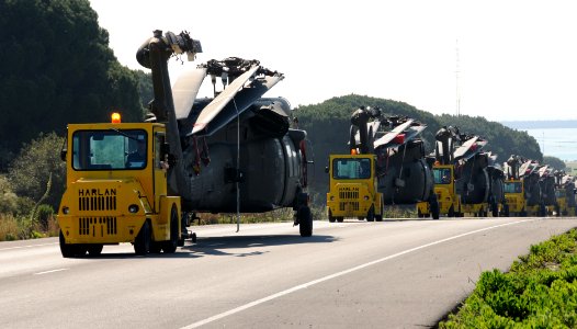 Helicopter Intermodel Operations 150331-N-VJ282-629