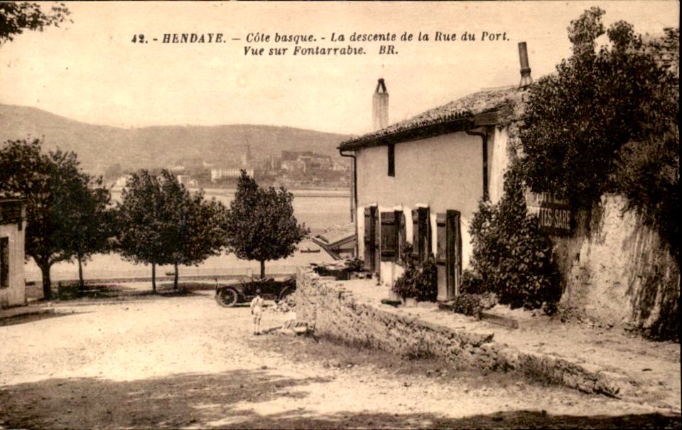 Hendaye - Place du Débarcadère 2