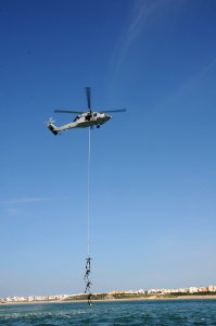 Helicopter rope suspension training 150305-N-VJ282-078