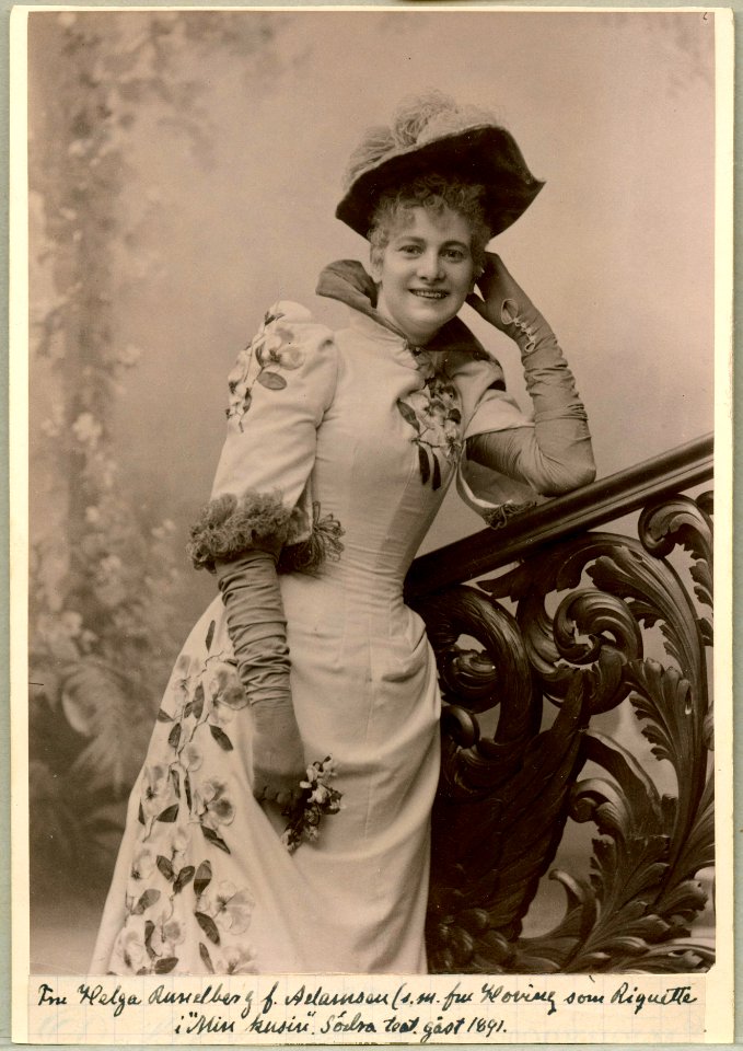Helga Rundberg, rollporträtt - SMV - H4 117