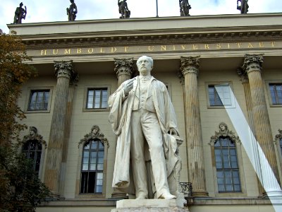 Helmholtz-statue