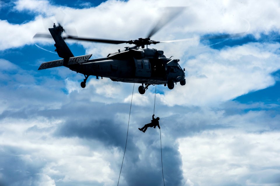 Helicopter rope suspension technique exercise 140904-N-IC565-044