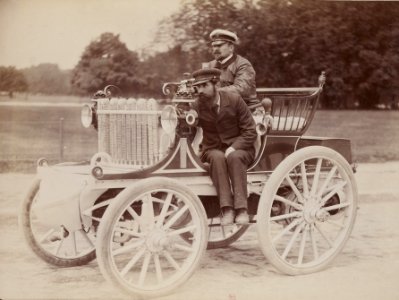 Henri Barbereau, vainqueur de Bordeaux–Périgueux–Bordeaux le 22 mai 1899, sur Bollée
