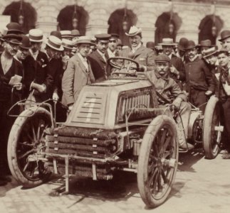 Henri Fournier au départ du Paris-Vienne 1902 (Mors)