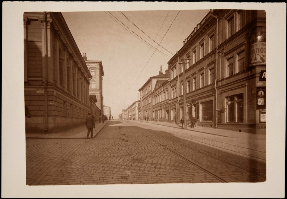 Helsinki 1910 -luku, Aleksanterinkatu 5, 30, 32, 34, 34-30. Fabianinkatu 31, 33. - G16092 - hkm.HKMS000005-km0000m86a