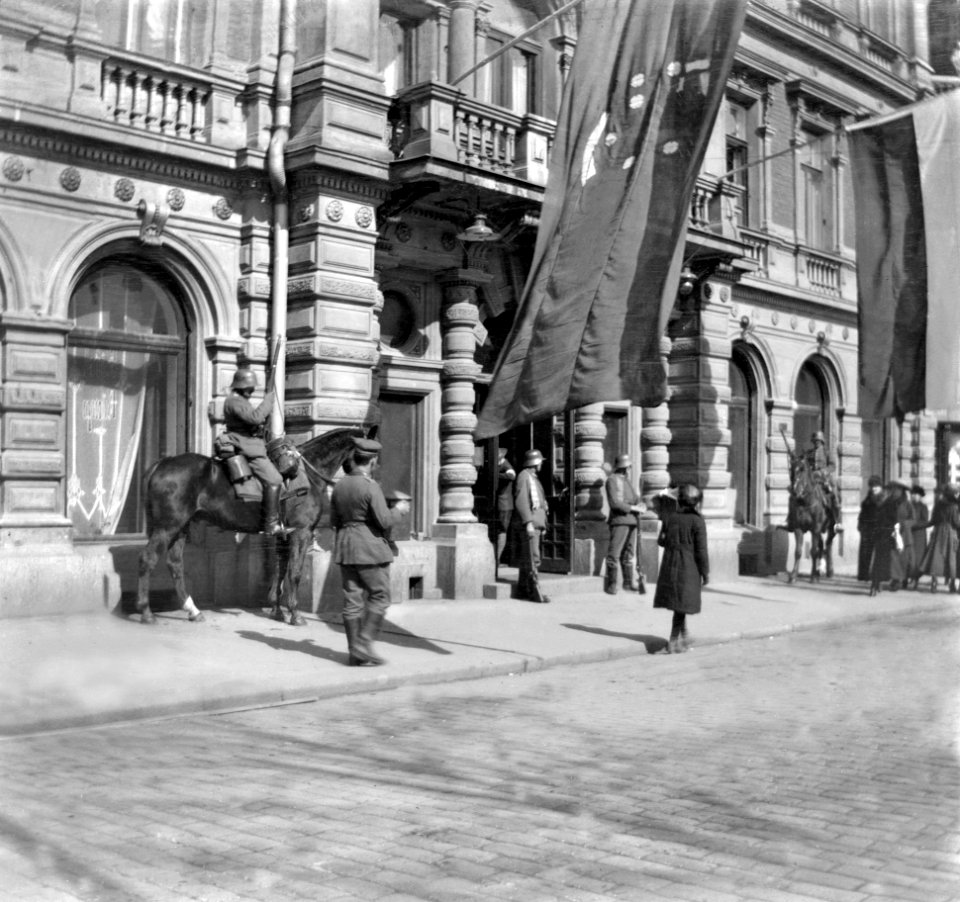 Helsingin valtaus 1918 - N2113 (hkm.HKMS000005-0000014n)