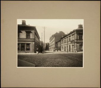 Helsinki 1900, Pieni Roobertinkatu 7, 9, 10, 11, 13. Korkeavuorenkatu 20, 22. - G16235 (hkm.HKMS000005-km0000m9ff)