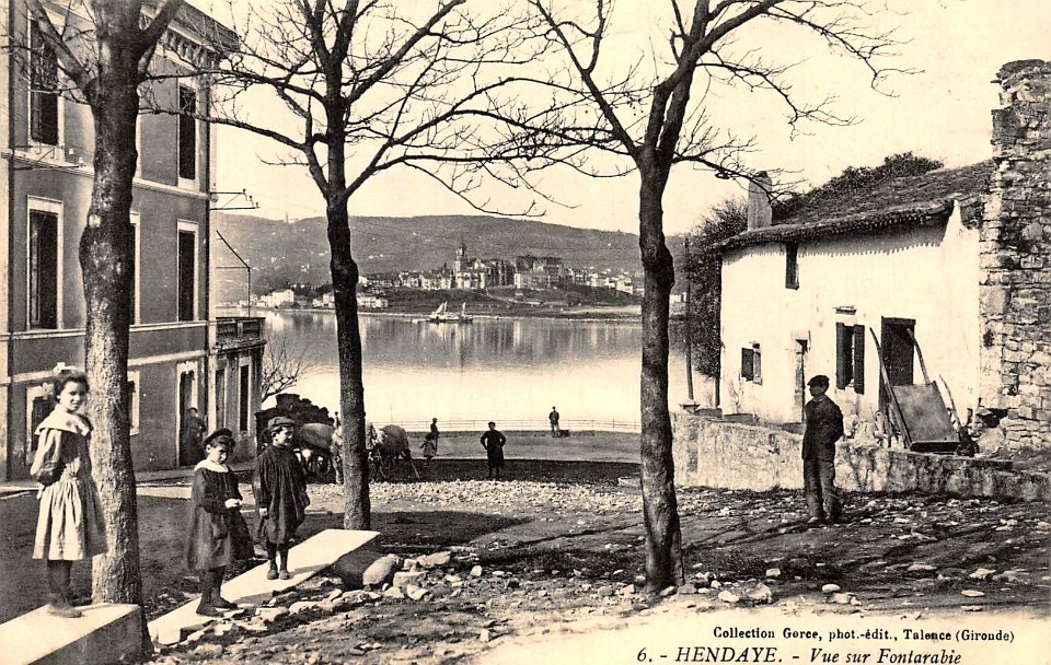 Hendaye - Place du Débarcadère 6