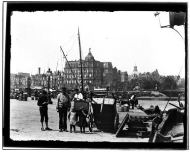 Hendrikkade (Prins) (tussen nrs58 en 74) Jacob Olie (max res) photo