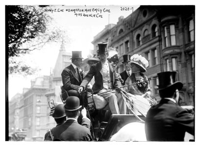 Henry E. Coe & Daughter Miss Emily Coe, Miss Rosalie Coe LCCN2014688056