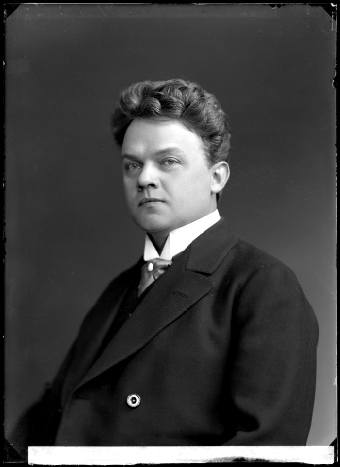 Henning Malm, opera singer, undated portrait - SMV - GM009