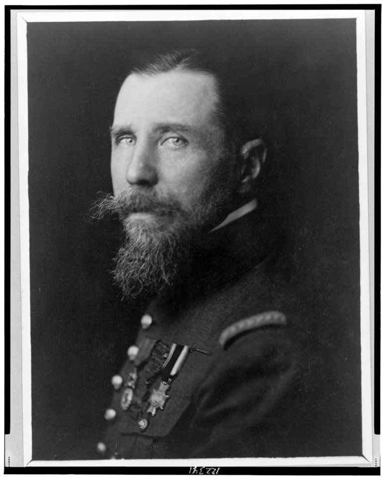 Henri Joseph Eugène Gouraud, head-and-shoulders portrait, facing left LCCN99403422
