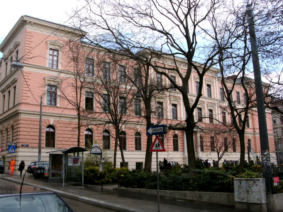 Henriettenplatz Realgymnasium