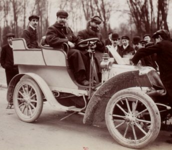 Henry Walcker au 3e Critérium de la consommation, en mars 1903 sur Chenard et Walcker (2e en 600-1000kg)